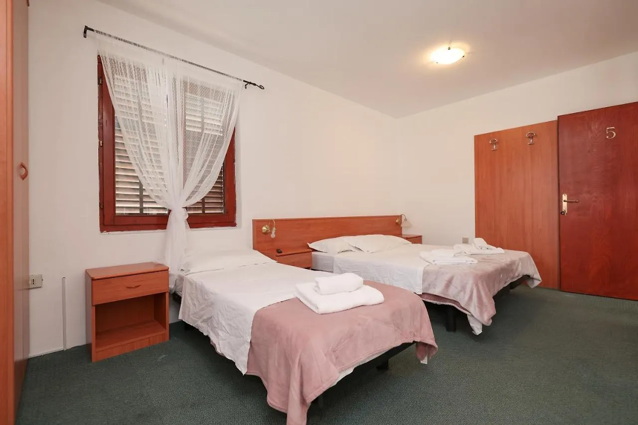 Rooms Leo Zadar Croatia