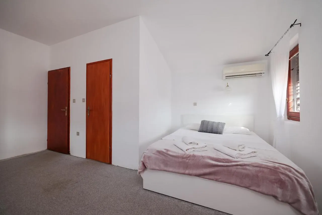 Rooms Leo Zadar Croatia