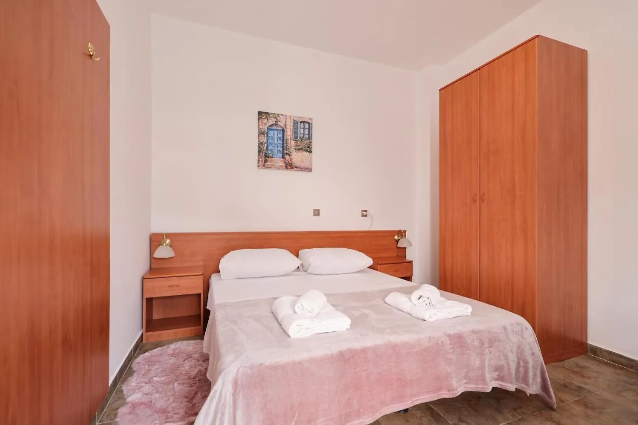 Rooms Leo Zadar 0*,