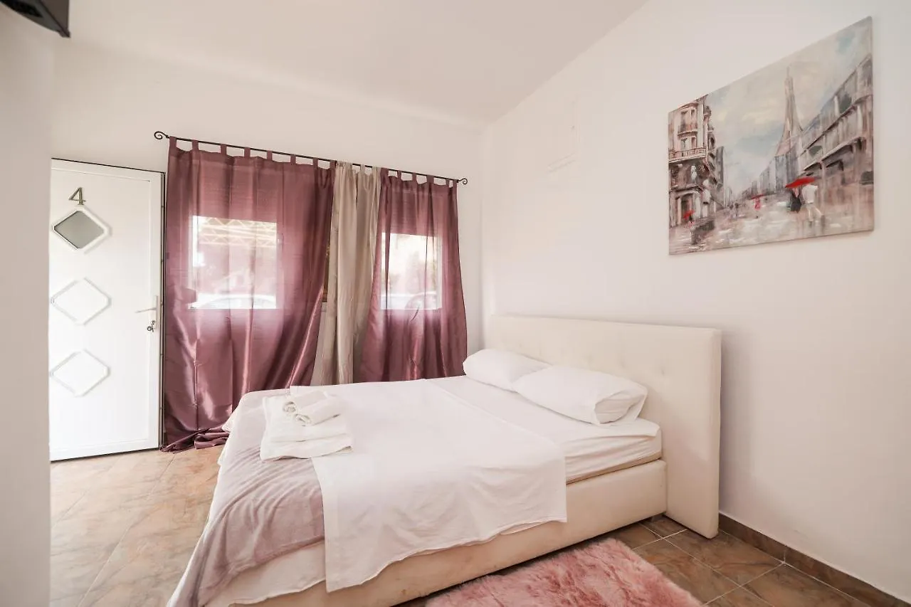 Rooms Leo Zadar 0*,  Croatia