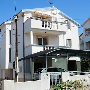  Affittacamere Apartments Zara
